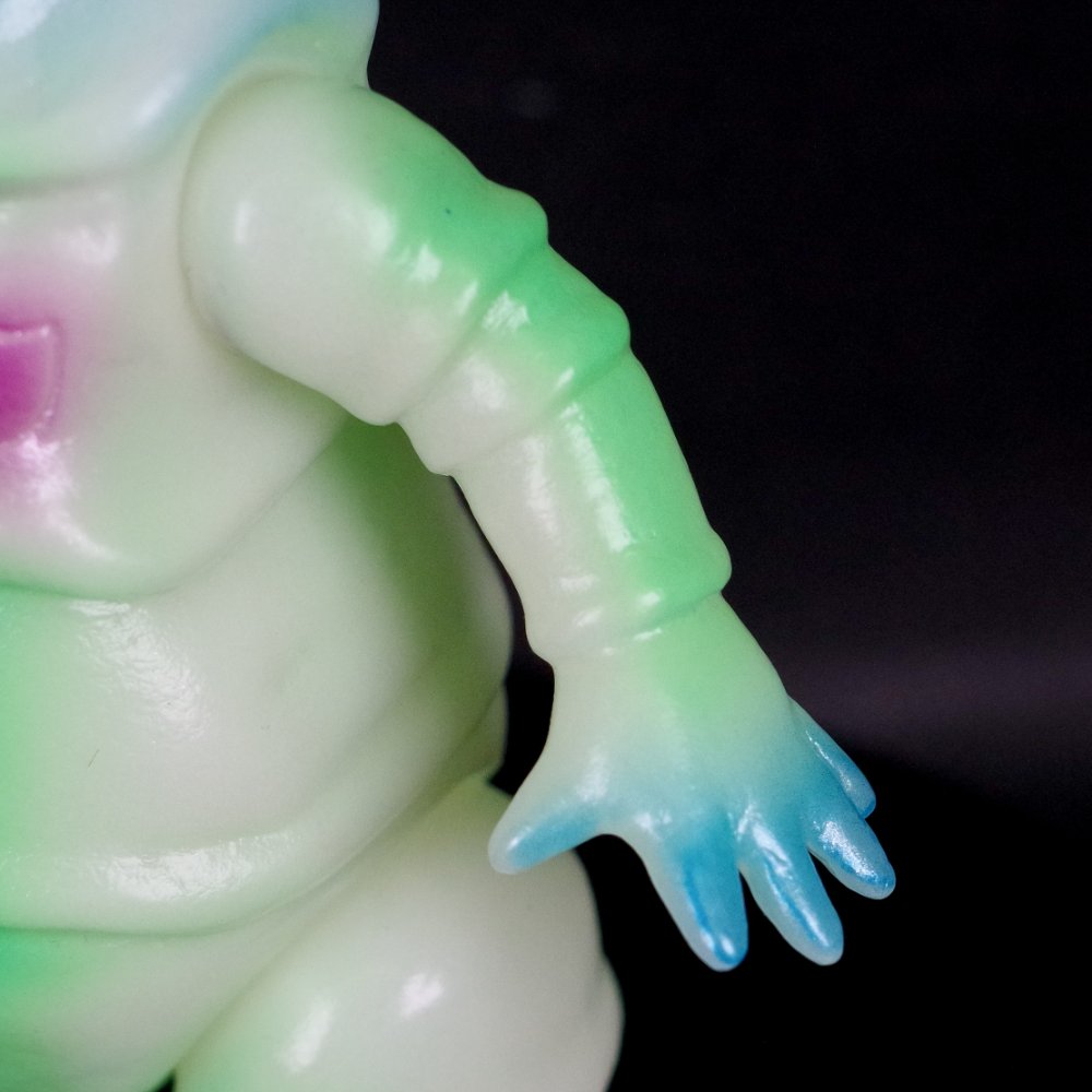 ソフビ/ブルマァク BULLMARK/リトルカネゴン/蓄光グリーン｜墓場