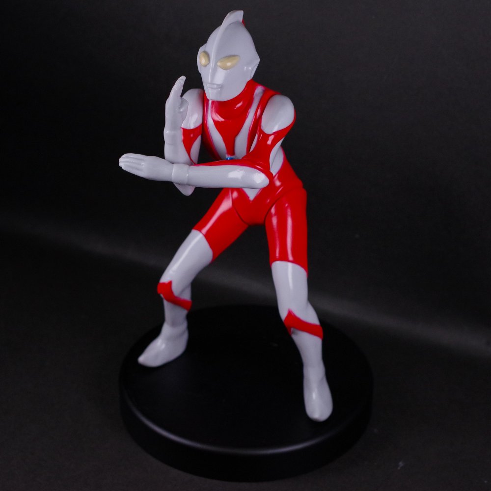 ヒカリトイズ/ウルトラマン ソフビフィギュア ヒカリトイズの「ウルトラマン」が「ツブラヤストア限定カラー