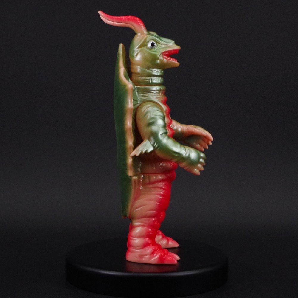 ブルマァク 　キングマイマイ　ソフビ 帰ってきたウルトラマン ブルマァク 『キングマイマイ』 ソフビ 帰ってきたウルトラマン - メルカリ