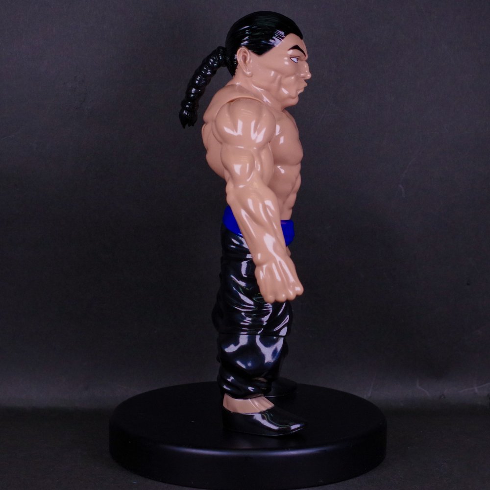 刃牙 レッドシャーク　ソフビ　烈海王 新品 Amazon.co.jp: 烈海王 ソフビ 刃牙展 レッドシャーク RED SHARK