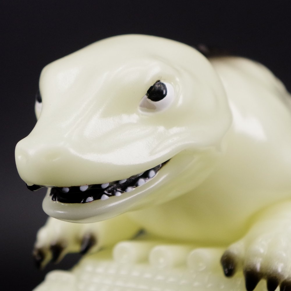 蓄光ナメゴン　恐竜戦車 蓄光ナメゴン 恐竜戦車 8月13日(火)より受注受付開始