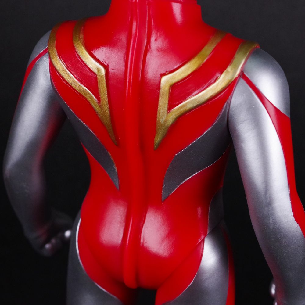 ブルマァク 怪獣シリーズ ウルトラマンガイア 蓄光