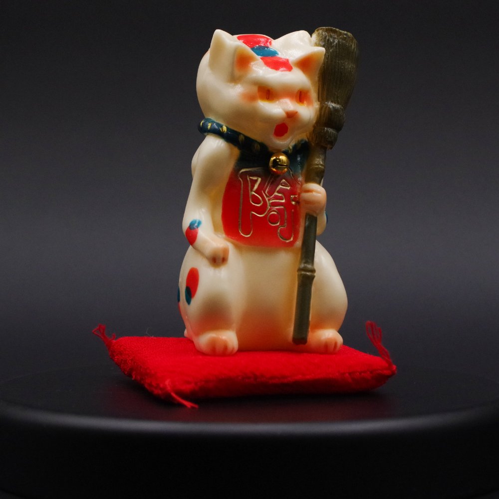 ソフビ/Studio LILLI/追い出し猫 ～南天～｜墓場の画廊ONLINE STORE