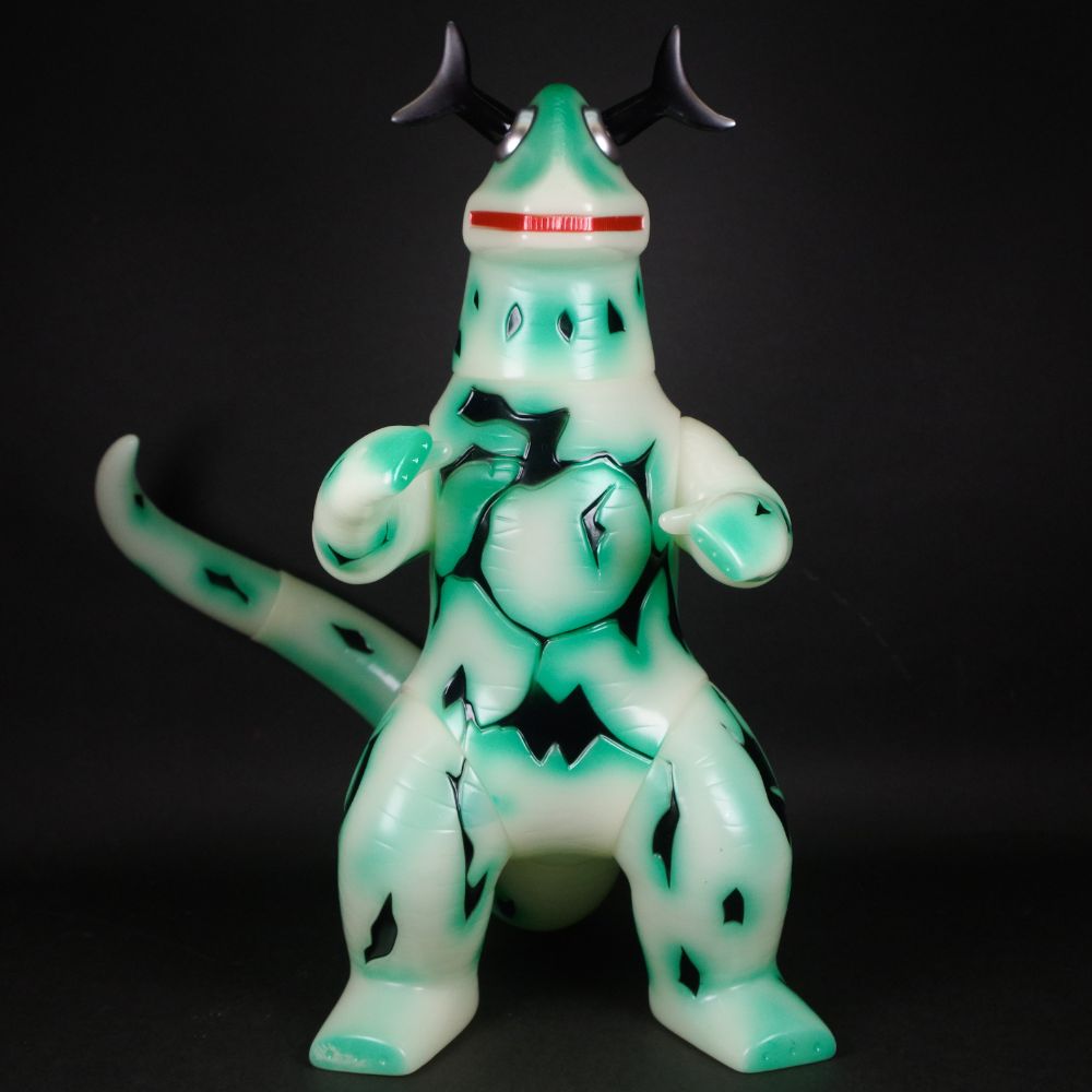 U.S.TOYS ユーエストイズ/ソフビ/Gエレキング/蓄光グリーン｜墓場の