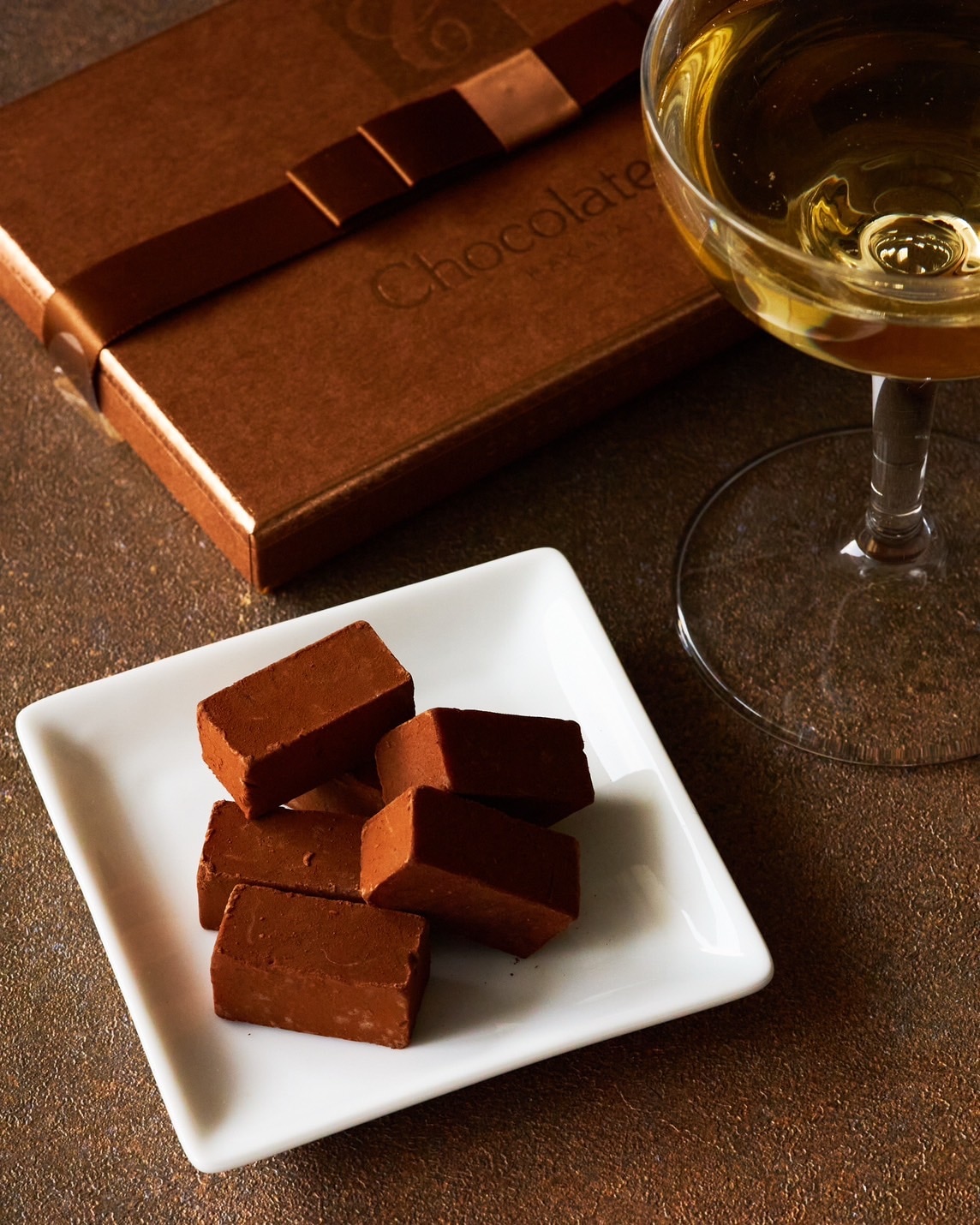 博多の石畳16粒入り(生チョコミルク)【販売休止中】