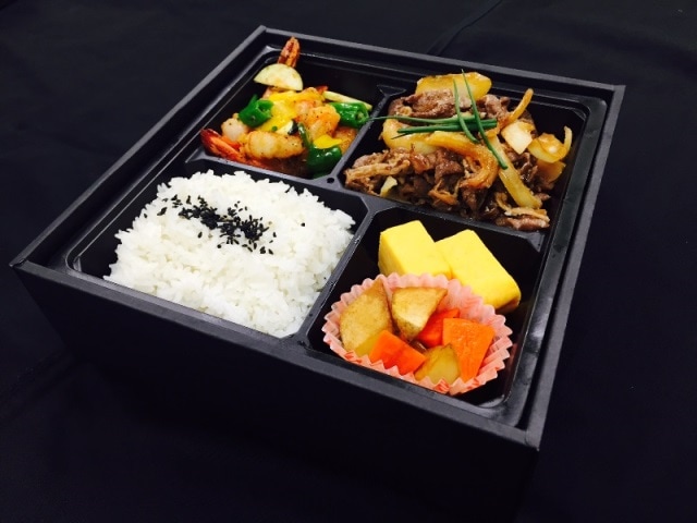 �ϥ顼�������������Τ����Ƥ����� ��Halal Beef�� Sukiyaki Bento