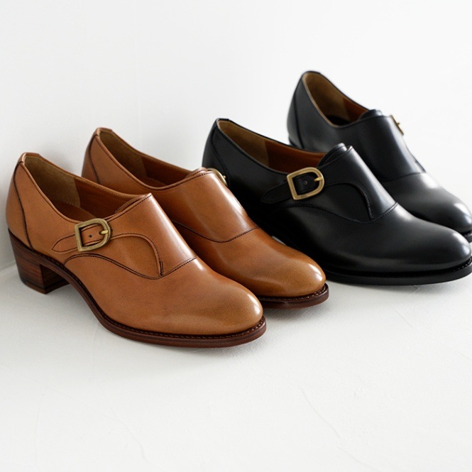未使用 chausser ショセ 定価4万 ラウンドトゥ パンプス 24cm 未使用 chausser ショセ 定価4万 ラウンドトゥ パンプス 24cm