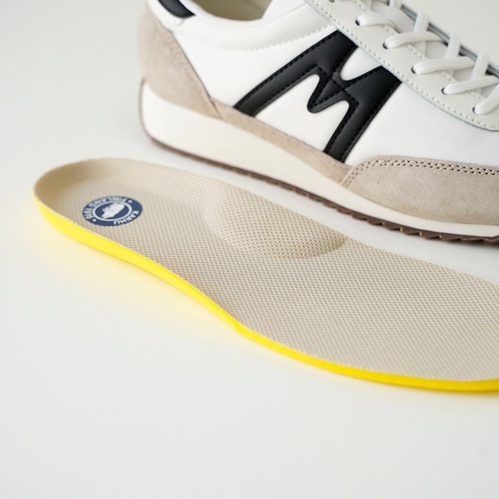 KARHU ����� ���ˡ����� MESTARI �᥹���� silver lining/black ��ǥ����� ��