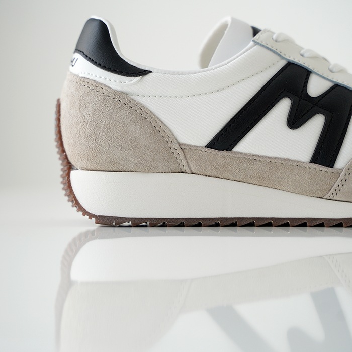 KARHU ����� ���ˡ����� MESTARI �᥹���� silver lining/black ��ǥ����� ��