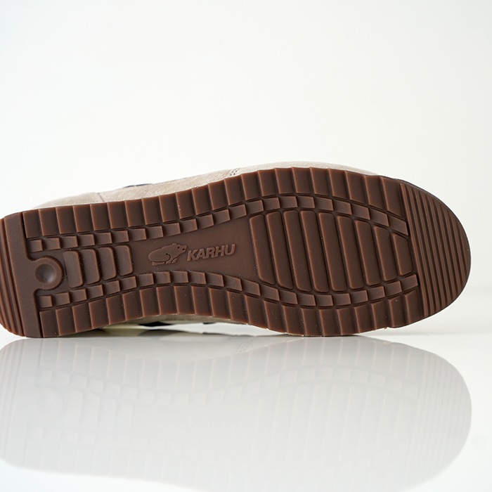 KARHU ����� ���ˡ����� MESTARI �᥹���� silver lining/black ��ǥ����� ��