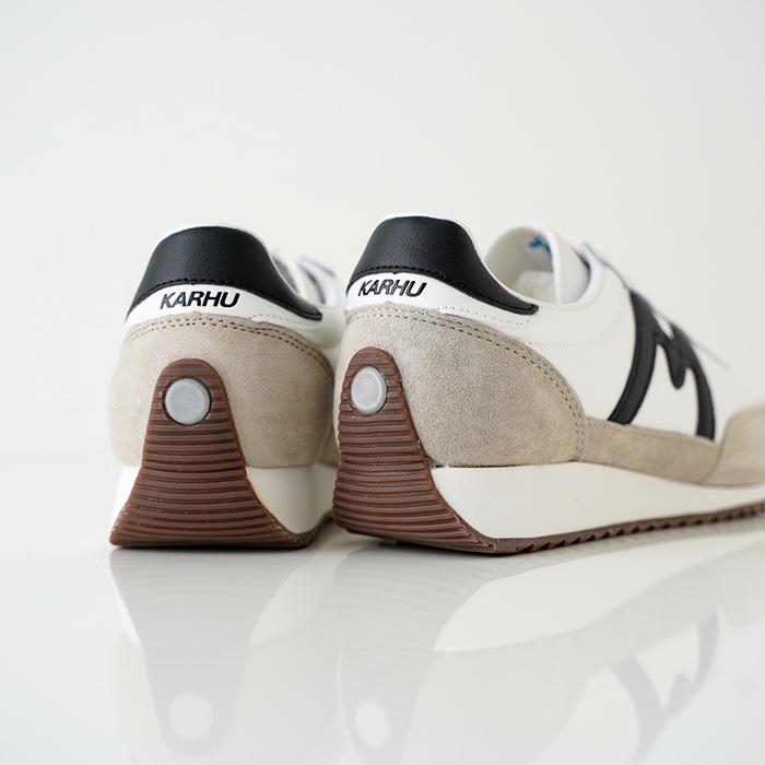 KARHU ����� ���ˡ����� MESTARI �᥹���� silver lining/black ��ǥ����� ��