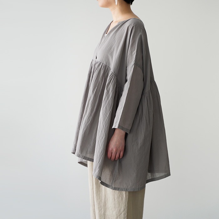 २ ץ륪С evam eva ܥ˥ץ륪С botanical dye pullover E251T155 ǥ  ֥饦