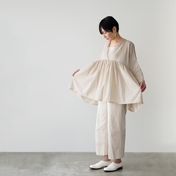 २ ץ륪С evam eva ܥ˥ץ륪С botanical dye pullover E251T155 ǥ  ֥饦