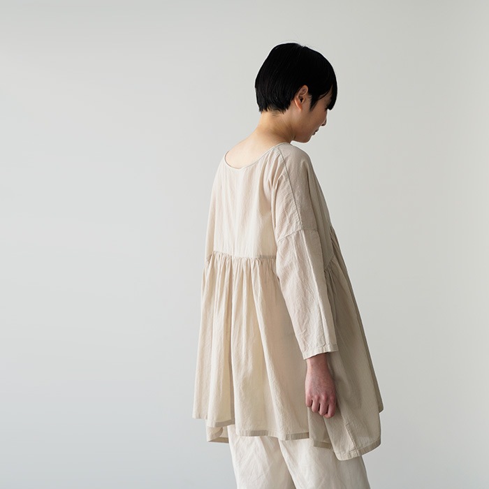 २ ץ륪С evam eva ܥ˥ץ륪С botanical dye pullover E251T155 ǥ  ֥饦