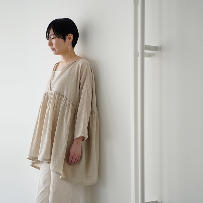 २ ץ륪С evam eva ܥ˥ץ륪С botanical dye pullover E251T155 ǥ  ֥饦