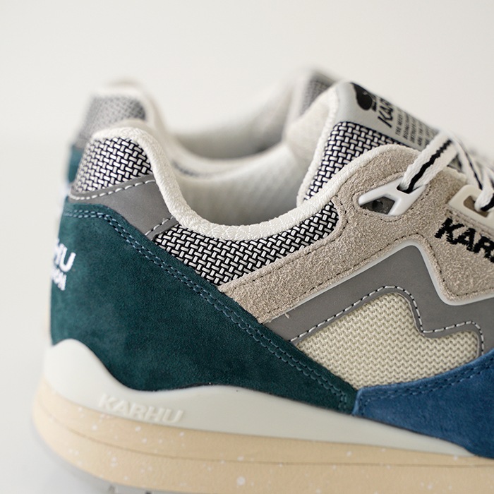 KARHU ����� ���ˡ����� ���󥯥��󥯥饷�å� SYNCHRON CLASSIC cornet blue / silver lining ��ǥ����� ��