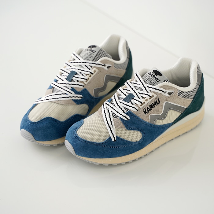 【未使用美品】KARHU カルフ シンクロンクラシック ユニセックス US7 未使用美品】KARHU カルフ シンクロンクラシック ユニセックス