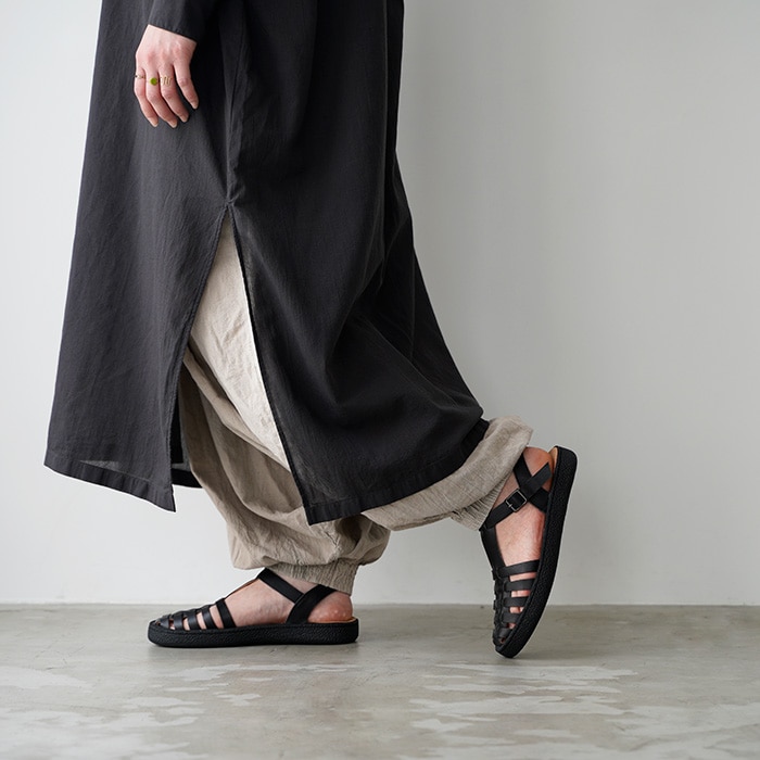 【美品】MOHI(モヒ）2025/6月末購入　グルカサンダル　BLACK 美品】MOHI(モヒ）2025/6月末購入 グルカサンダル BLACK - メルカリ