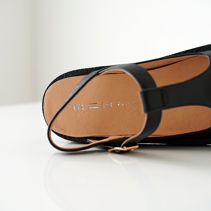 MOHI Tストラップサンダル ブラック サイズ38 MOHI Tストラップサンダル ブラック サイズ38 MOHI Tストラップ