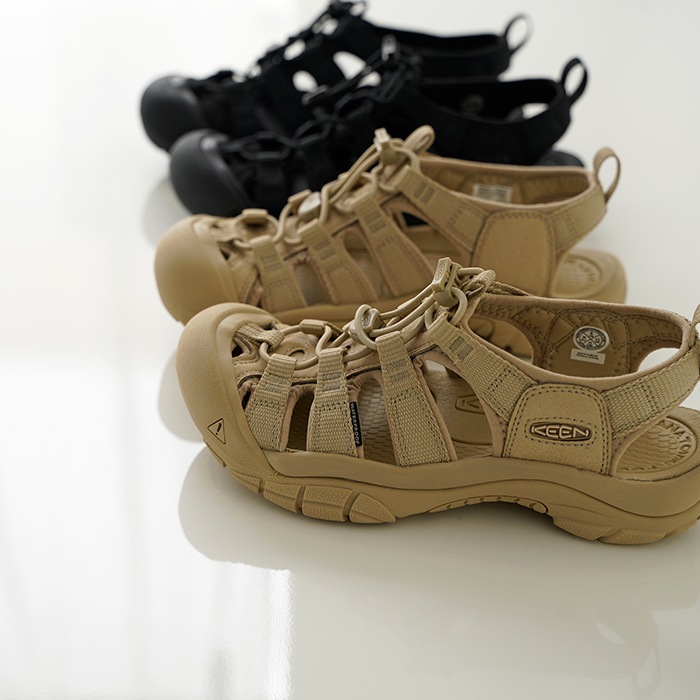 KEEN ������ NEWPORT H2 �˥塼�ݡ��� �������ġ� ���ݡ��� �������  ��ǥ����� �����ȥɥ��������