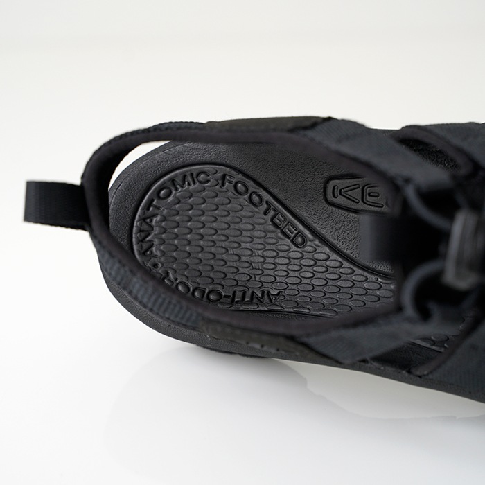 KEEN ������ NEWPORT H2 �˥塼�ݡ��� �������ġ� ���ݡ��� �������  ��ǥ����� �����ȥɥ��������