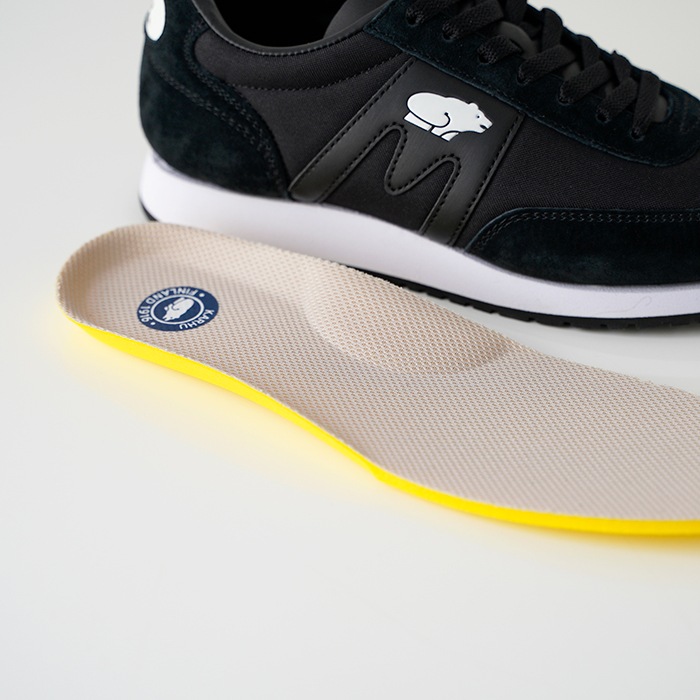 KARHU ����� ���ˡ����� ���˥󥰥��塼�� ALBATROSS ����Хȥ��� black/black ��ǥ����� ���