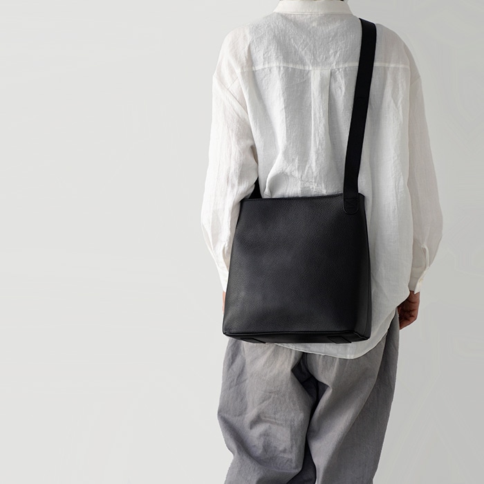 CLASKA kalsac 饹 륵å ץ쥶 SIMPLE LEATHER SHOULDER M 52110133 ǥ  쥶 Хå bag