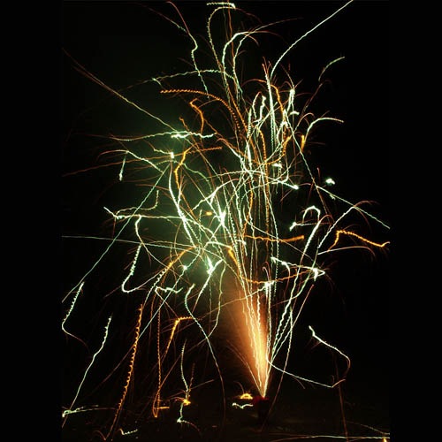 緑ぶんぶん蜂 No300 | 噴出花火 | eはなびやさん│圧倒的な品揃え