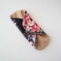 あたため布 [Ｍサイズ／台湾花布／黒色]