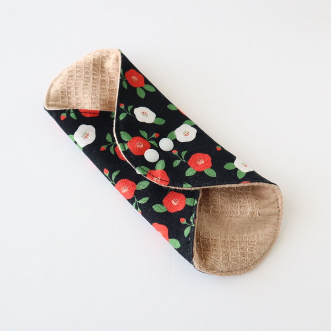 あたため布 [Mサイズ/椿/黒]