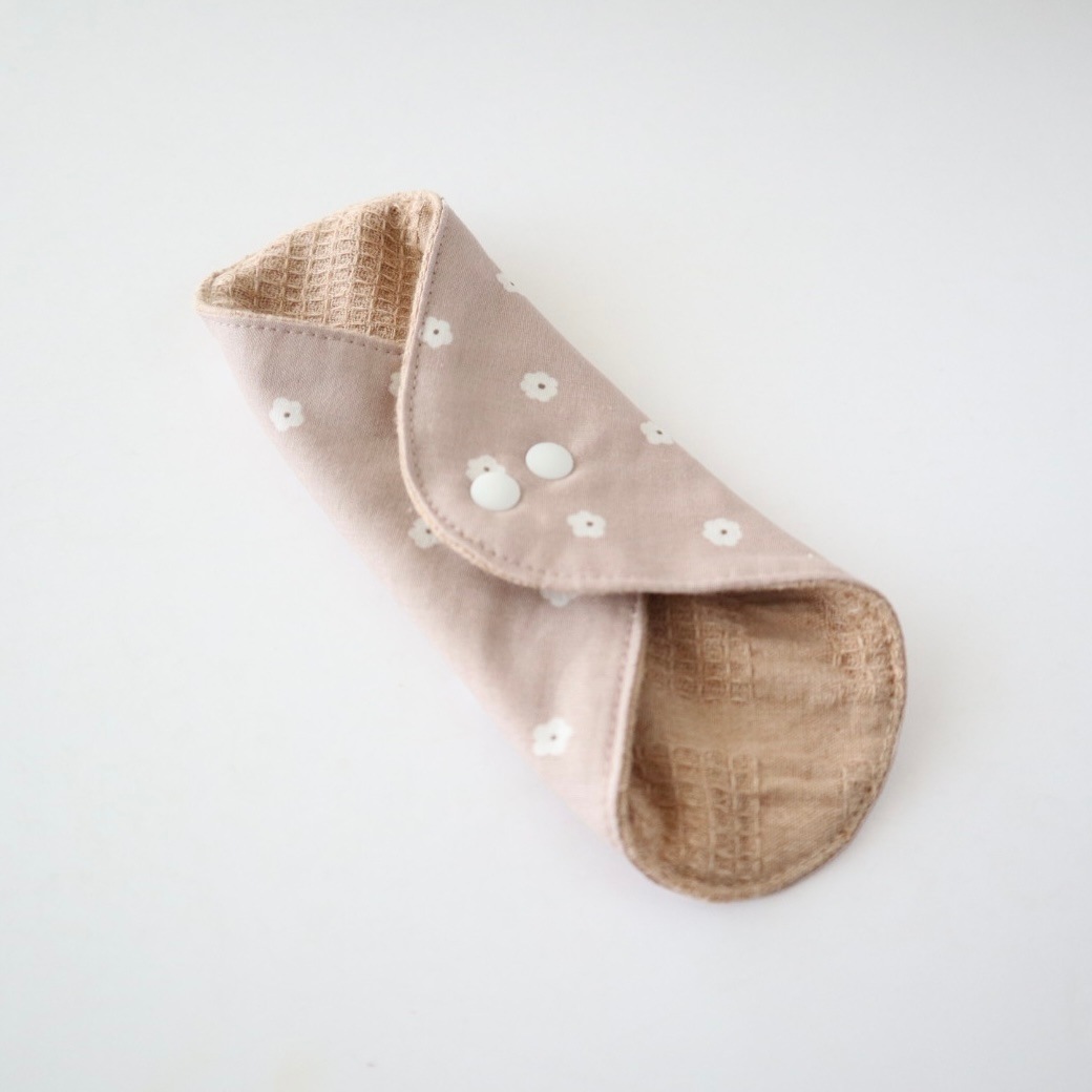 あたため布 [Ｍサイズ／リトルフラワー／ピンクベージュ]