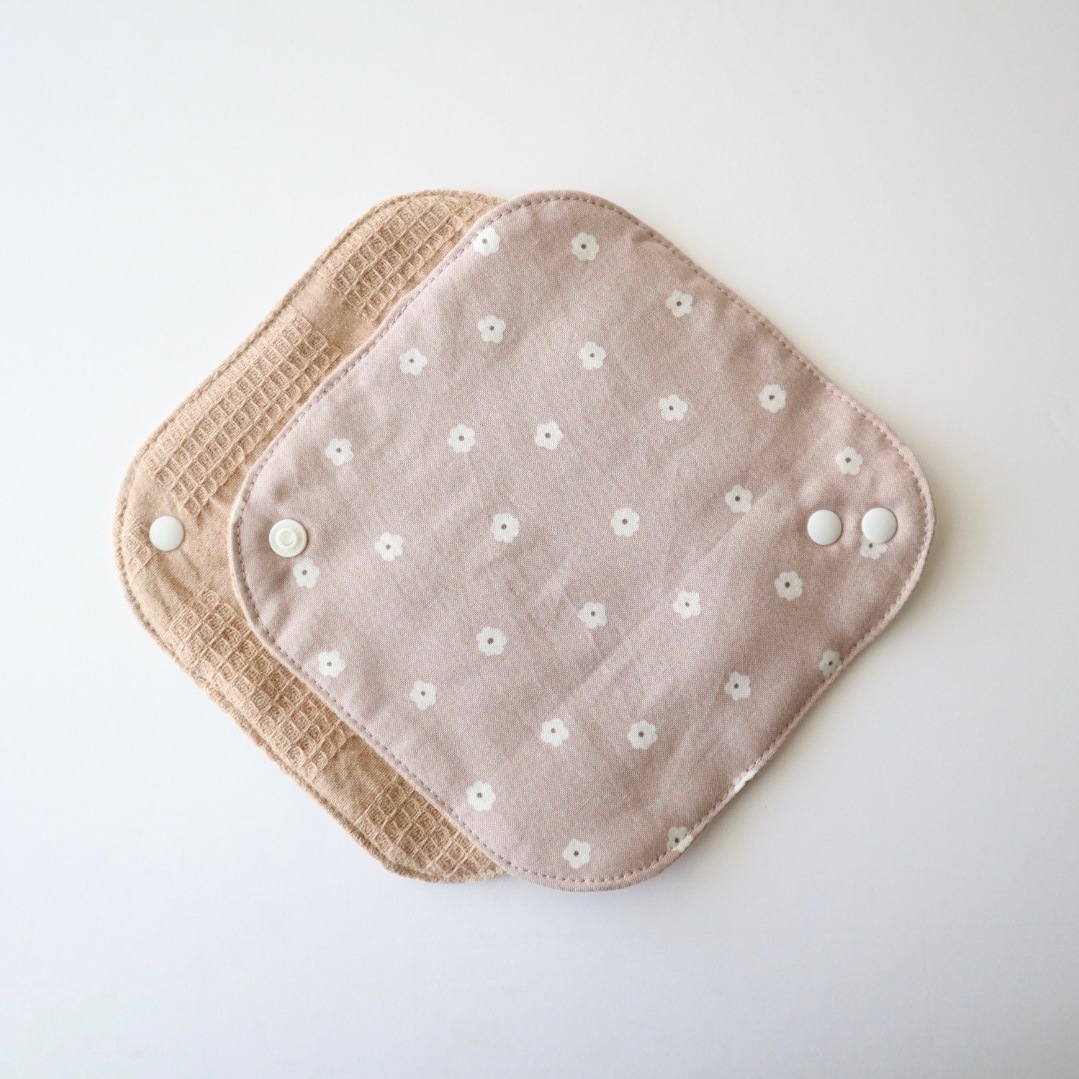 あたため布 [Ｍサイズ／リトルフラワー／ピンクベージュ]