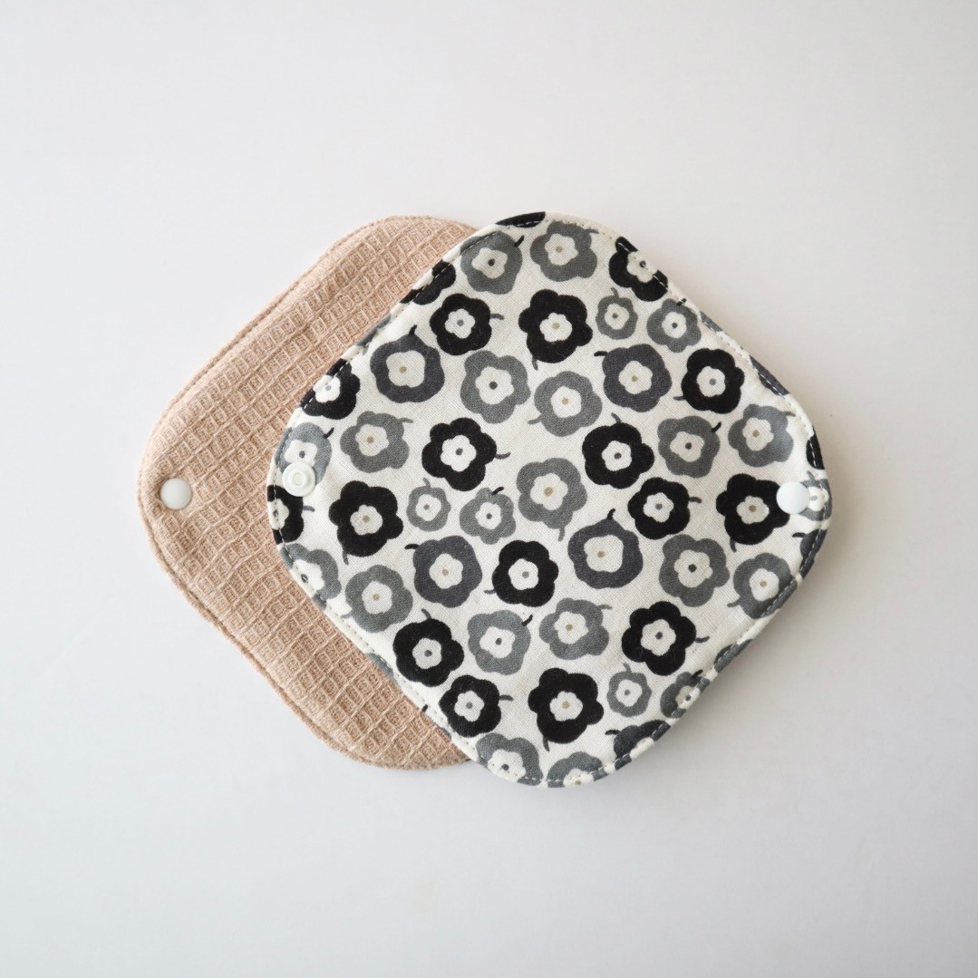 極みあたため布[Sサイズ／恵～megumi／ブラック]