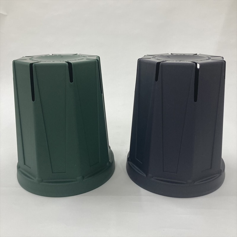 根詰まりしにくい！一回り大きな鉢植えには、スリット鉢 8号ロング｜資材04-PA