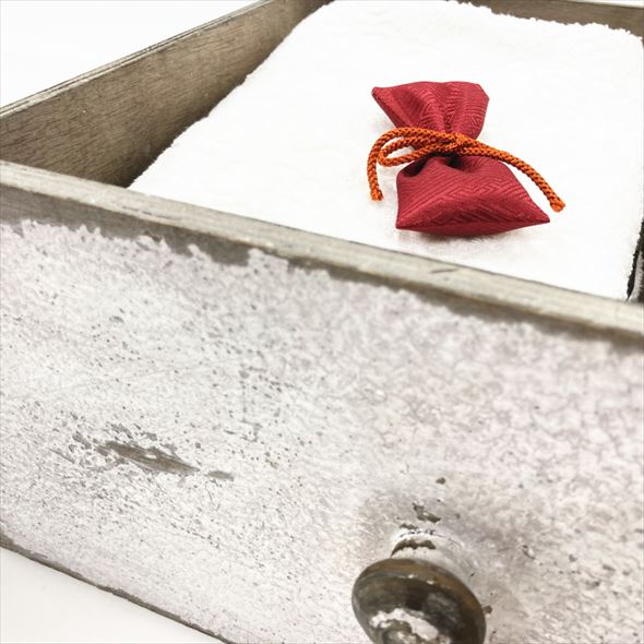 赤塚植物園オリジナル!藤かおるサシェ(赤)|雑貨10-TU