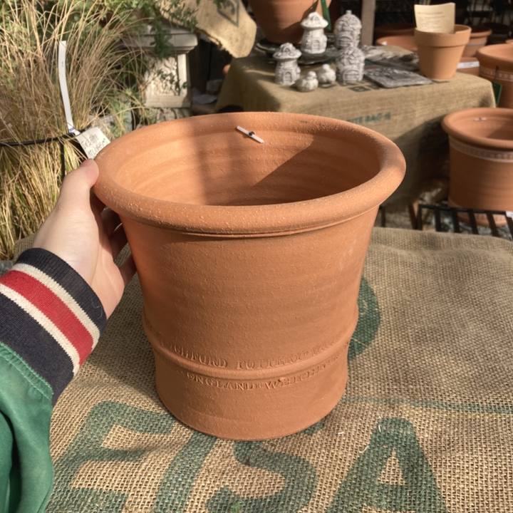 テラコッタ鉢 ウィッチフォード Whichford Buxus Pot 649（代引き不可