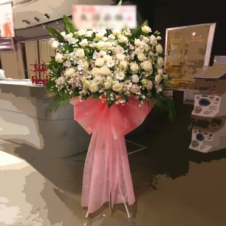 商品サムネイル: 【ロングリボン】フラワースタンド花　1段  35000円