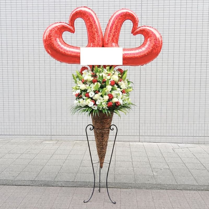 商品サムネイル: チェーンオブハートスタンド花　1段　25000円 
