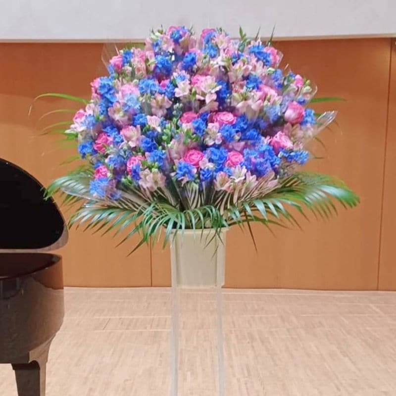 商品サムネイル: 〝感謝の気持ちを手渡しで伝える″ 分けて配れる ブーケスタンド花1段 【25束】33000円