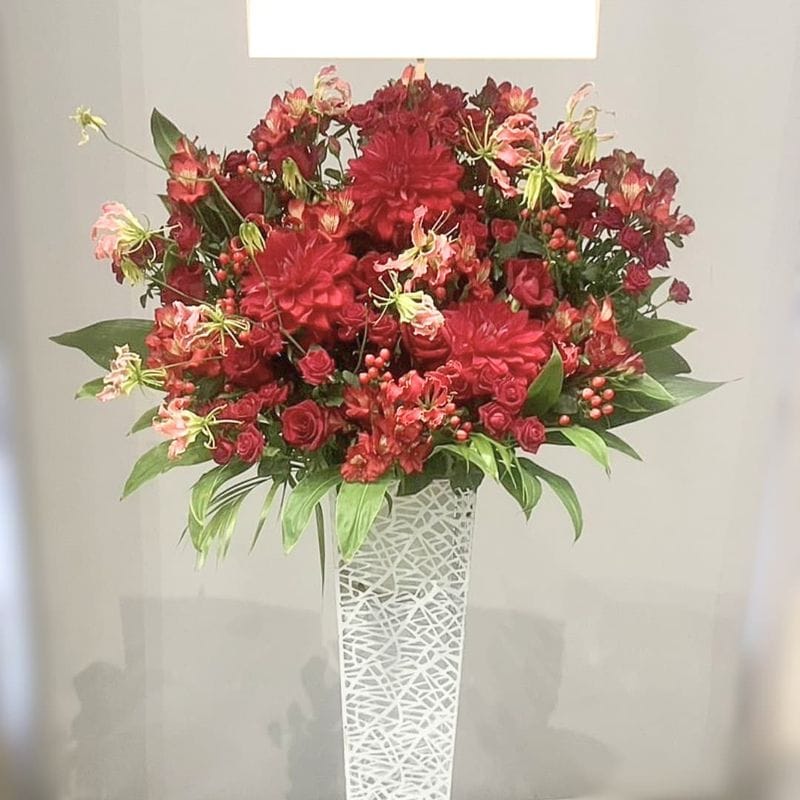 赤バラ 福岡花屋 アイアンスタンド 花 プレミアムローズ 大輪赤バラ