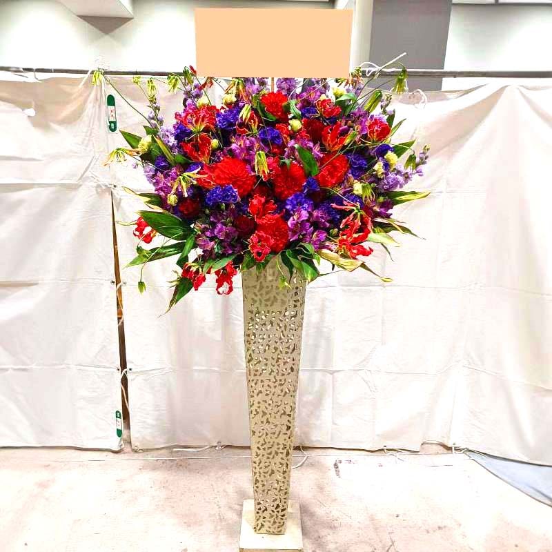 商品サムネイル: 【赤バラ入り】お祝いスタンド花1段　40000円