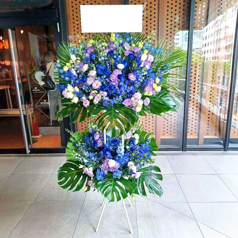 フラワーコンシェルジュ厳選花屋の胡蝶蘭入りスタンド花　1段 23000円　名札無料　東京大阪名古屋はじめ全国配達 送料無料・手渡しお届け配送無料 名札付き 画像報告