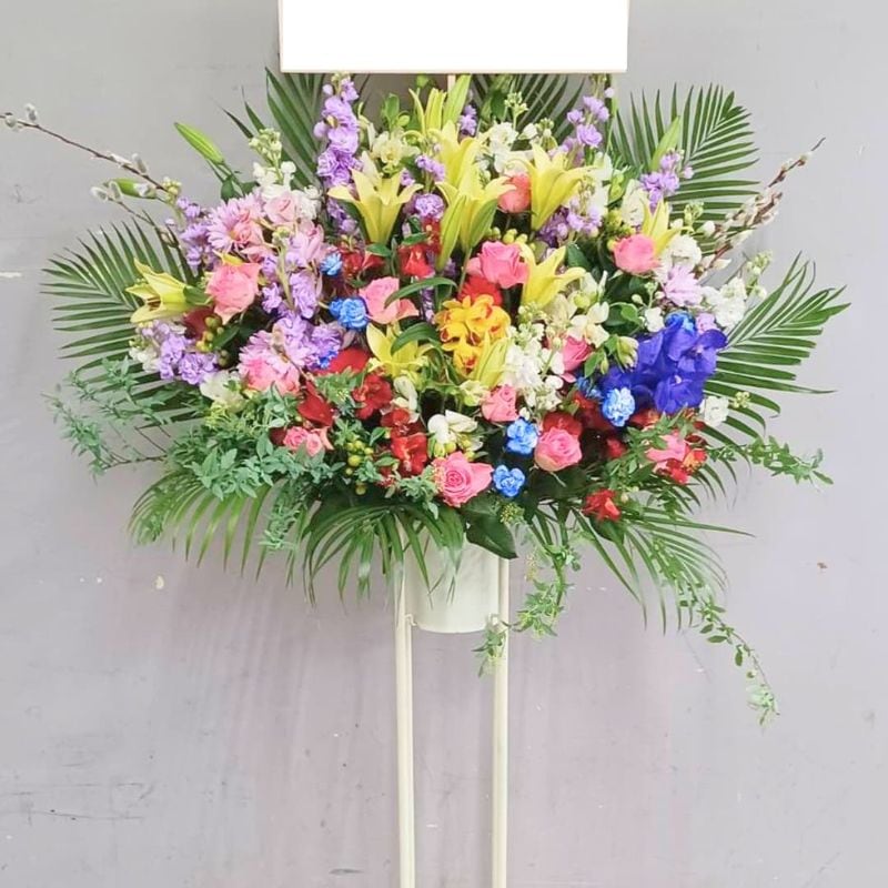 商品サムネイル: 【ピンクバラ入り】お祝いスタンド花1段　40000円