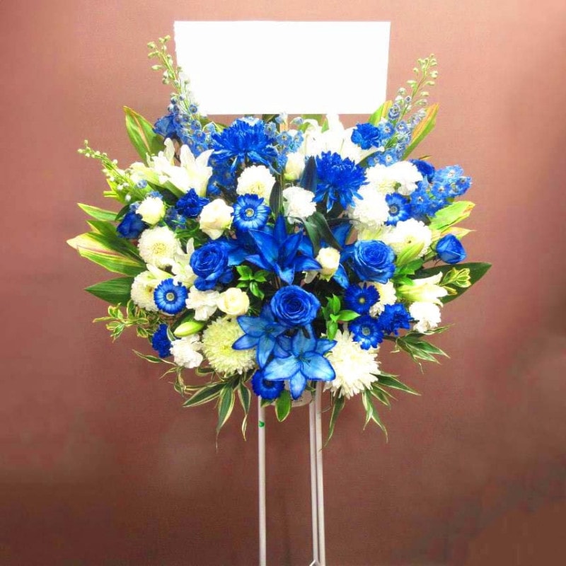 商品サムネイル: 【白バラ入り】お祝いスタンド花1段　30000円