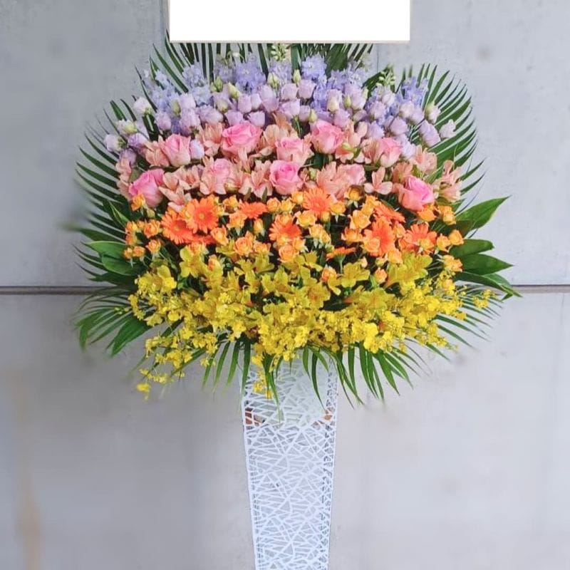 商品サムネイル: グラデーションスタンド花1段　50000円