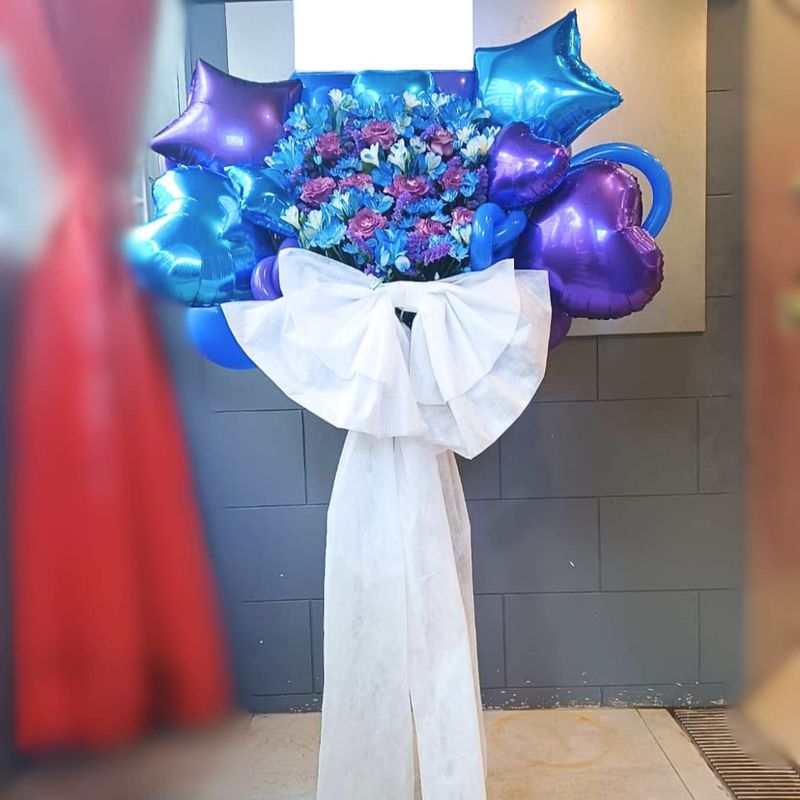 商品サムネイル: 【ロングリボン】バルーンスタンド花　1段 45000円