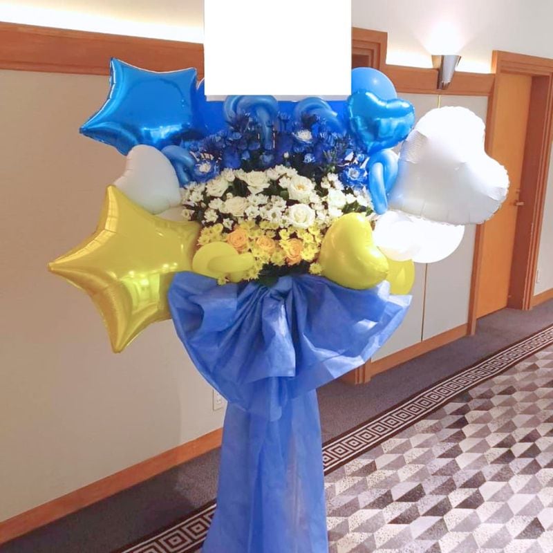 商品サムネイル: 【ロングリボン】【横3色】バルーンスタンド花1段　30000円