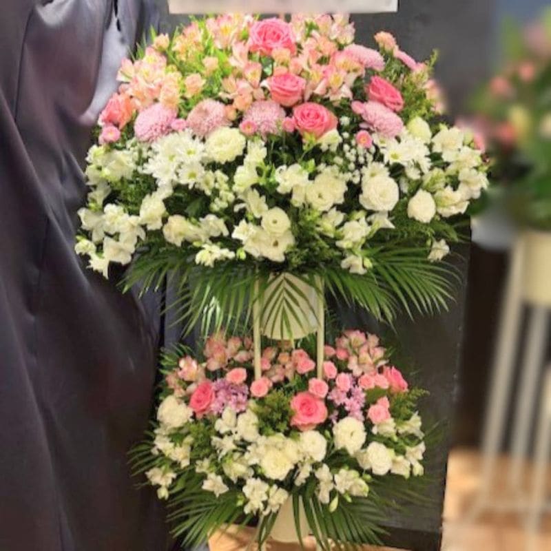 商品サムネイル: 【上・下】ハーフ＆ハーフ　スタンド花2段　30000円