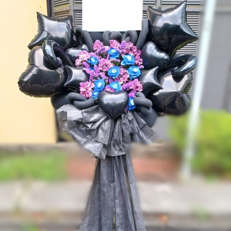 商品サムネイル: 【セレクトカラーシリーズ】【幻想的なブラックデザイン】バルーンスタンド花1段　40,000円