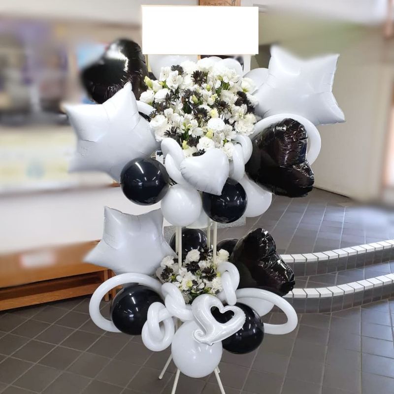 商品サムネイル: 【セレクトカラーシリーズ】【シックなモノトーンデザイン】バルーンスタンド花2段　45,000円
